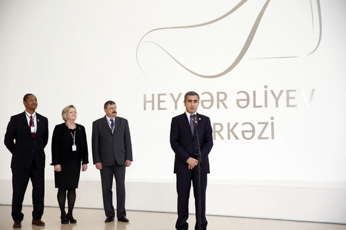 Heydər Əliyev Fondu - Heydər Əliyev Mərkəzində “Kosmosa səyahət” sərgisinin dünya təqdimatı olub