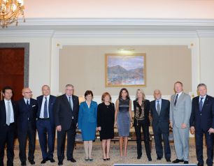 03_FOND-GORUSH-ITALIYA-PARLAMENT.JPG
