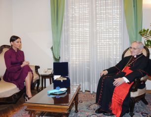 MEHRIBAN ALIYEVA-VATIKAN-GORUSH.jpg