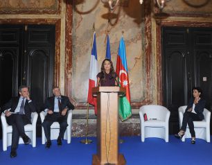 07_PARIS-BIRINCI XANIM-ENERJI AMAKDASHLIGI-KONFRANS.JPG